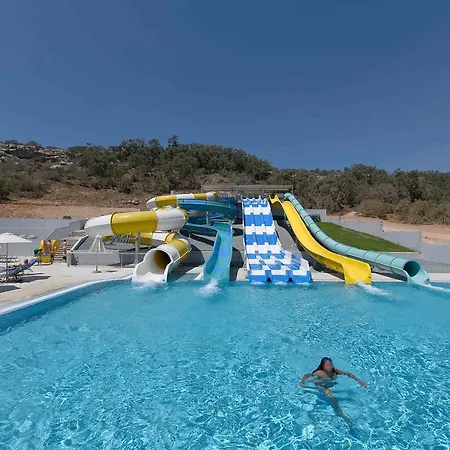 Narcissos Waterpark Ξενοδοχείο με διαμερίσματα