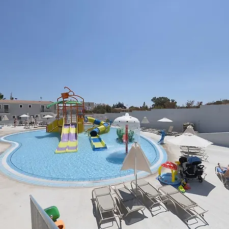 Narcissos Waterpark Ξενοδοχείο με διαμερίσματα Πρωταράς