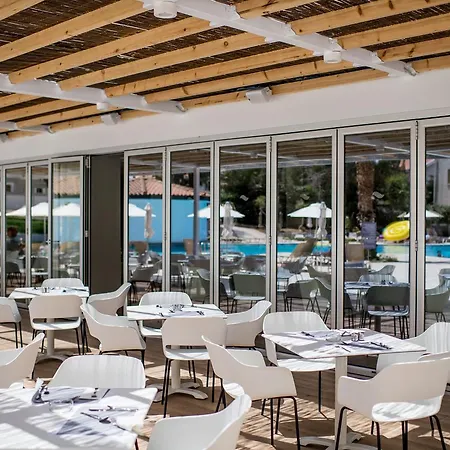 Ξενοδοχείο με διαμερίσματα Narcissos Waterpark Πρωταράς